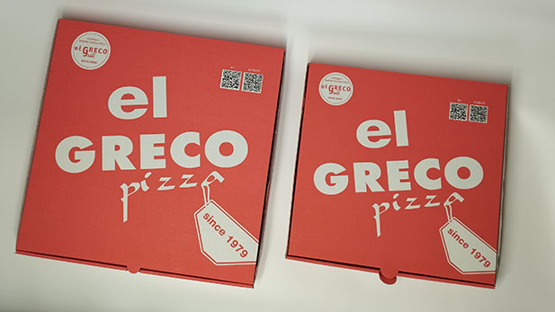 White cardboard branded pizza boxes 