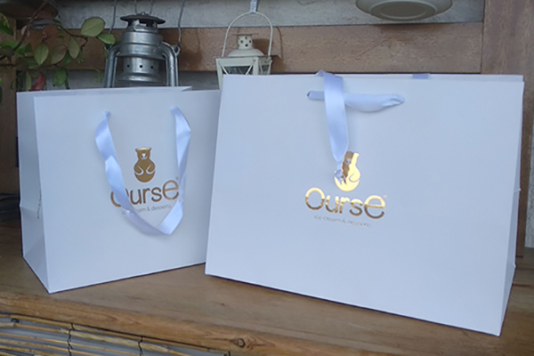 Luxury paper bags with offset print and lamination