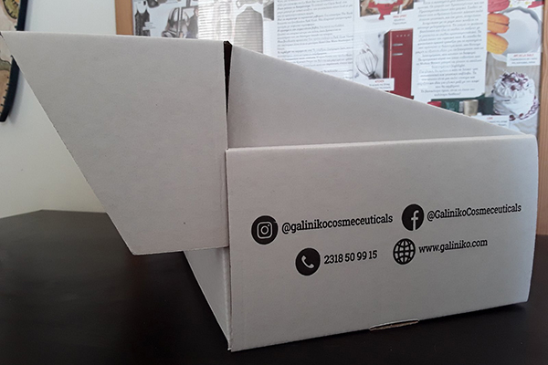 Custom Made Garment Paper Boxes