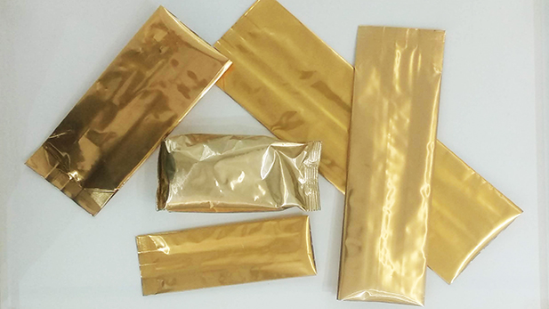 Ετοιμοπαράδοτα σακουλάκια αλουμινίου, χρυσού χρώματος