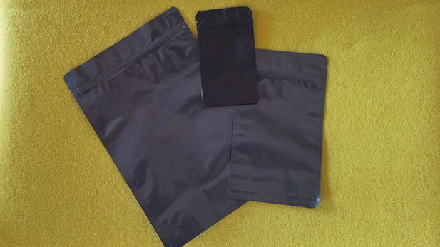 >Doy Pack matte black pouches