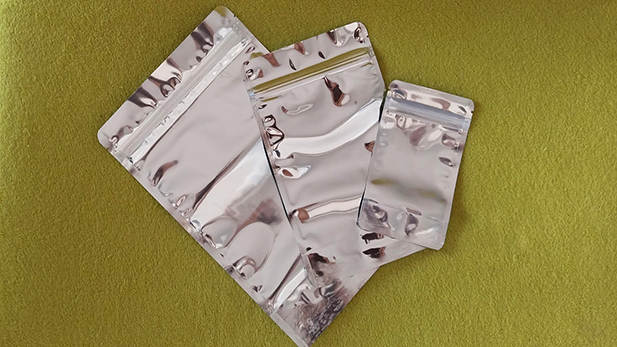 Doy Pack silver/transparent pouches