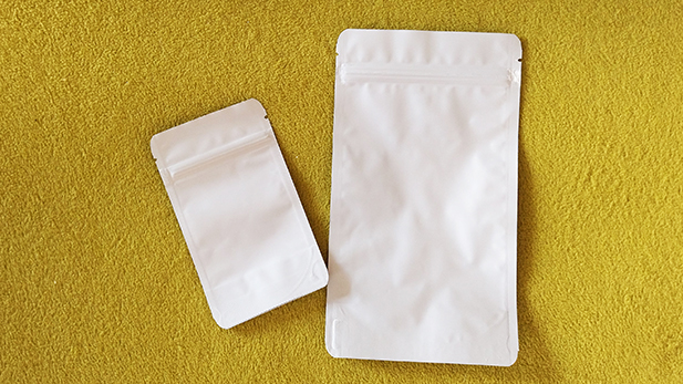 Doy pack торбички бели  ламинирани матови