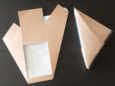 Paper container for toast