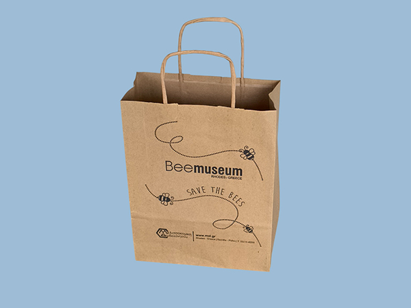 Брандирани крафт торбички с усукани или плоски дръжки