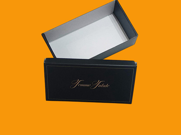 Каширани луксозни кутии за съхранение и транспортиране на дрехи