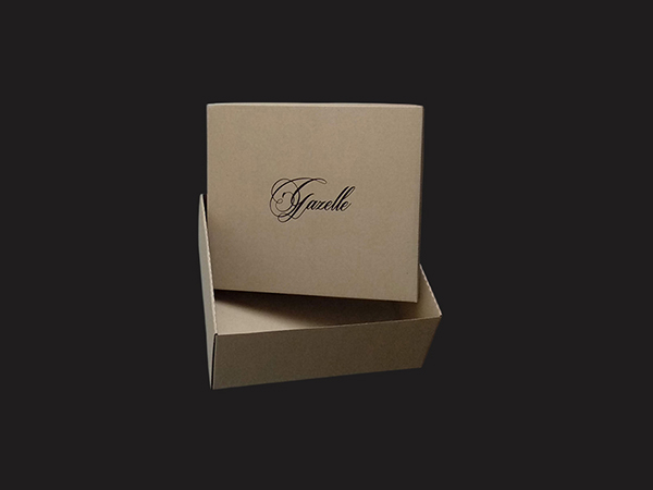 Картонени кутии от микровелпапе с отделен капак за съхранение и транспортиране на дрехи