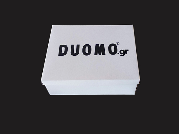 Картонени кутии от микровелпапе с отделен капак за съхранение и транспортиране на дрехи