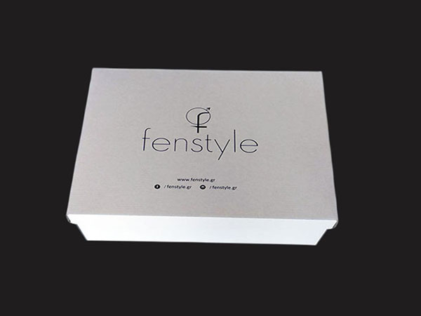 Картонени кутии от микровелпапе с отделен капак за съхранение и транспортиране на дрехи