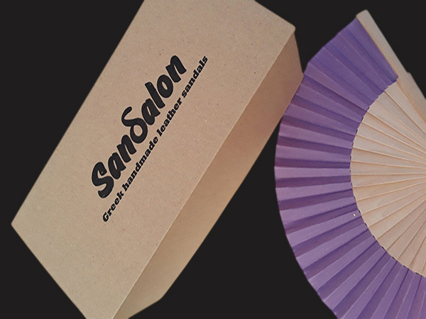 Картонени кутии от микровелпапе с отделен капак за съхранение и транспортиране на дрехи