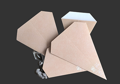 Paper cones for chips & waffles