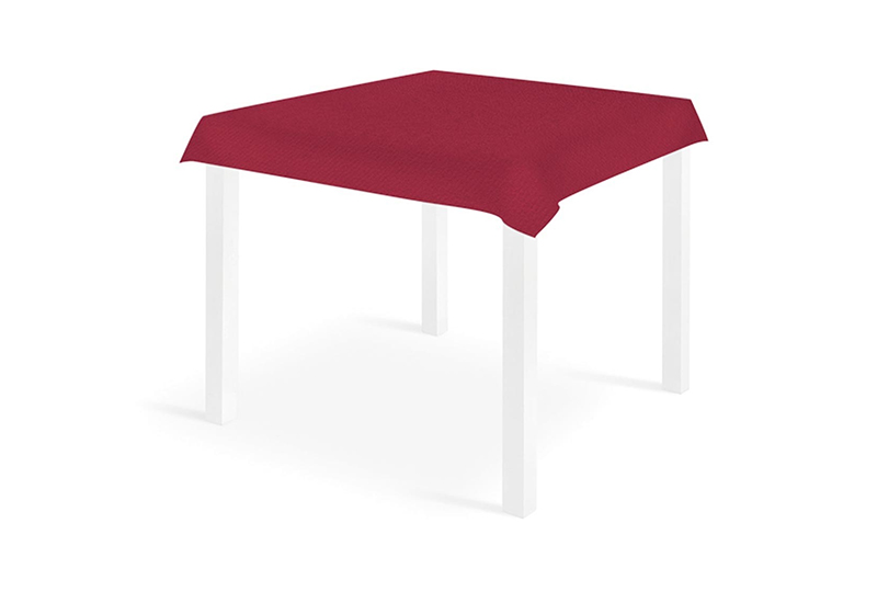 Disposable luxury tablecloths made of absorbent airlaid paper